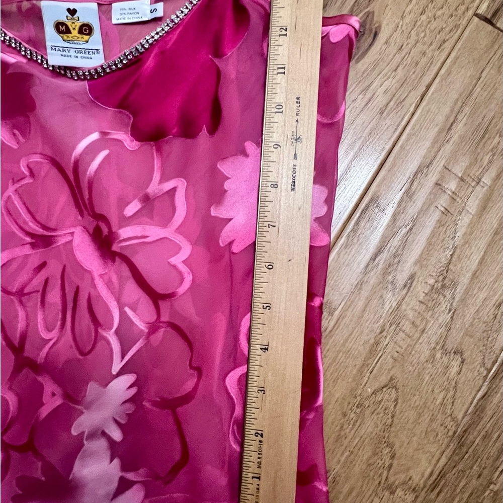 Chic Floral Camisole with Chain Straps - Picture 8 of 8